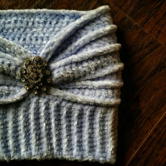 Crotchet Velvet Headband - Picture 2 of 2